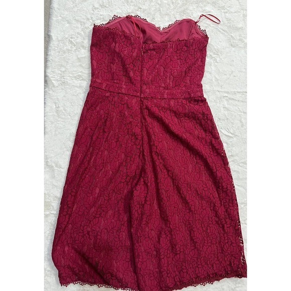Adelyn‎ Rae Strapless Raspberry Eyelet Lace Romper Size - Large - Picture 8 of 8